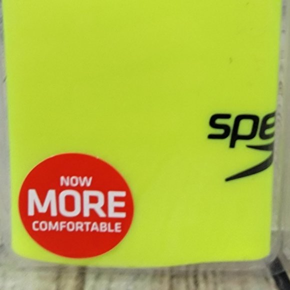 2 - Speedo Swim Cap Solid Silicone Latex Free Adult Ages 15+ Recreational NEON - Picture 4 of 7